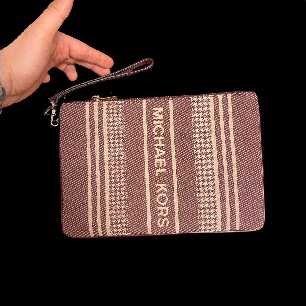 Michael Kors Clutch